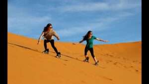 Which dress is suitable for desert safari Dubai