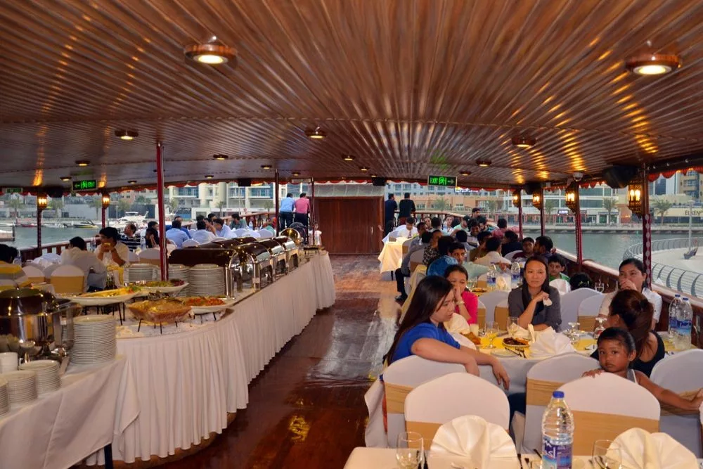 dhow cruise dubai marina tour