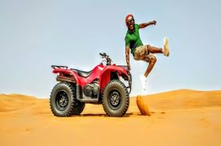 Luxury self drive desert safari with private SUV in Dubai